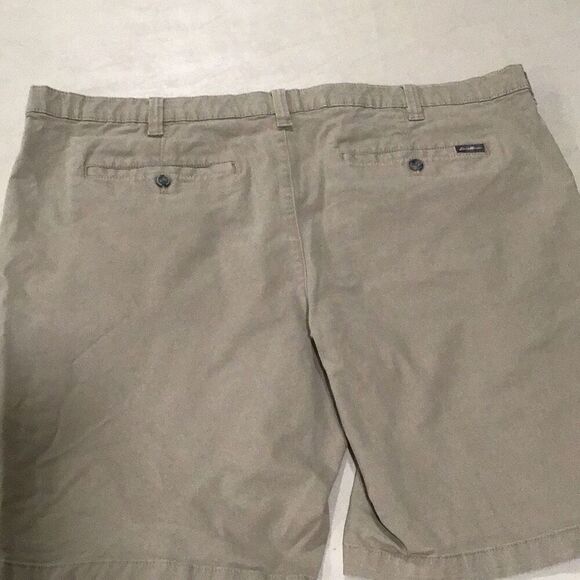Men’s Shorts, Eddie Bauer, T44, Tan, Legend Wash - Picture 3 of 9